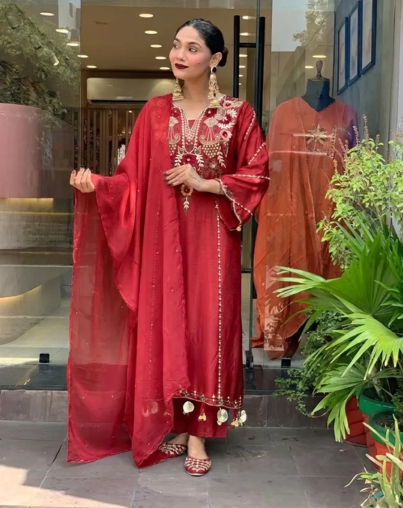 P.v. Chanderi Embroidery Kurta Set With Dupatta - Default