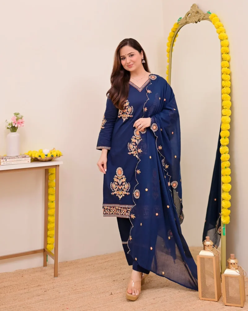 Roman Silk Embroidery Kurta Set With Dupatta - Default
