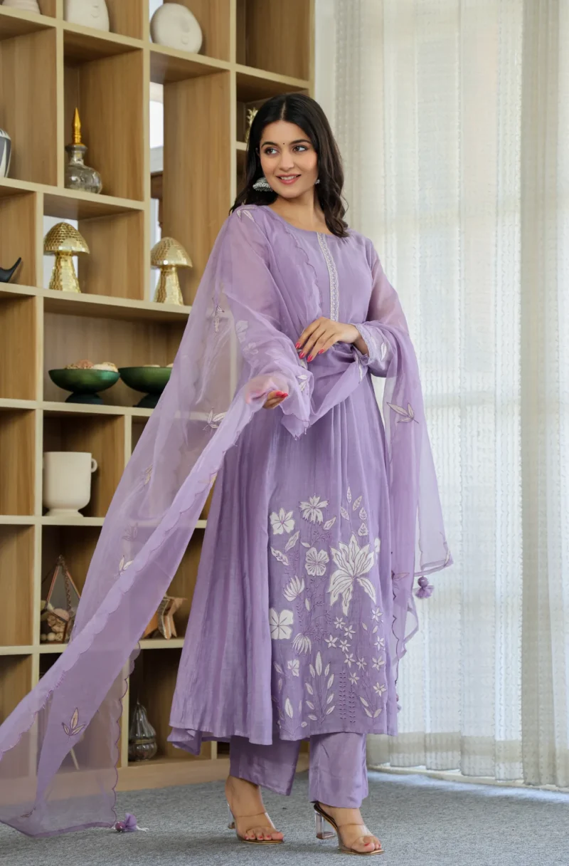 Chanderi Silk Embroidery Kurta Set With Dupatta - Lovender
