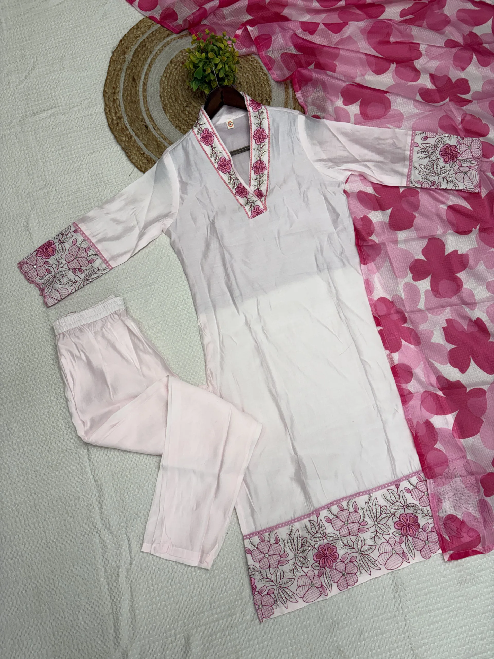 Chanderi Embroidered Kurta Set With Dupatta - Default