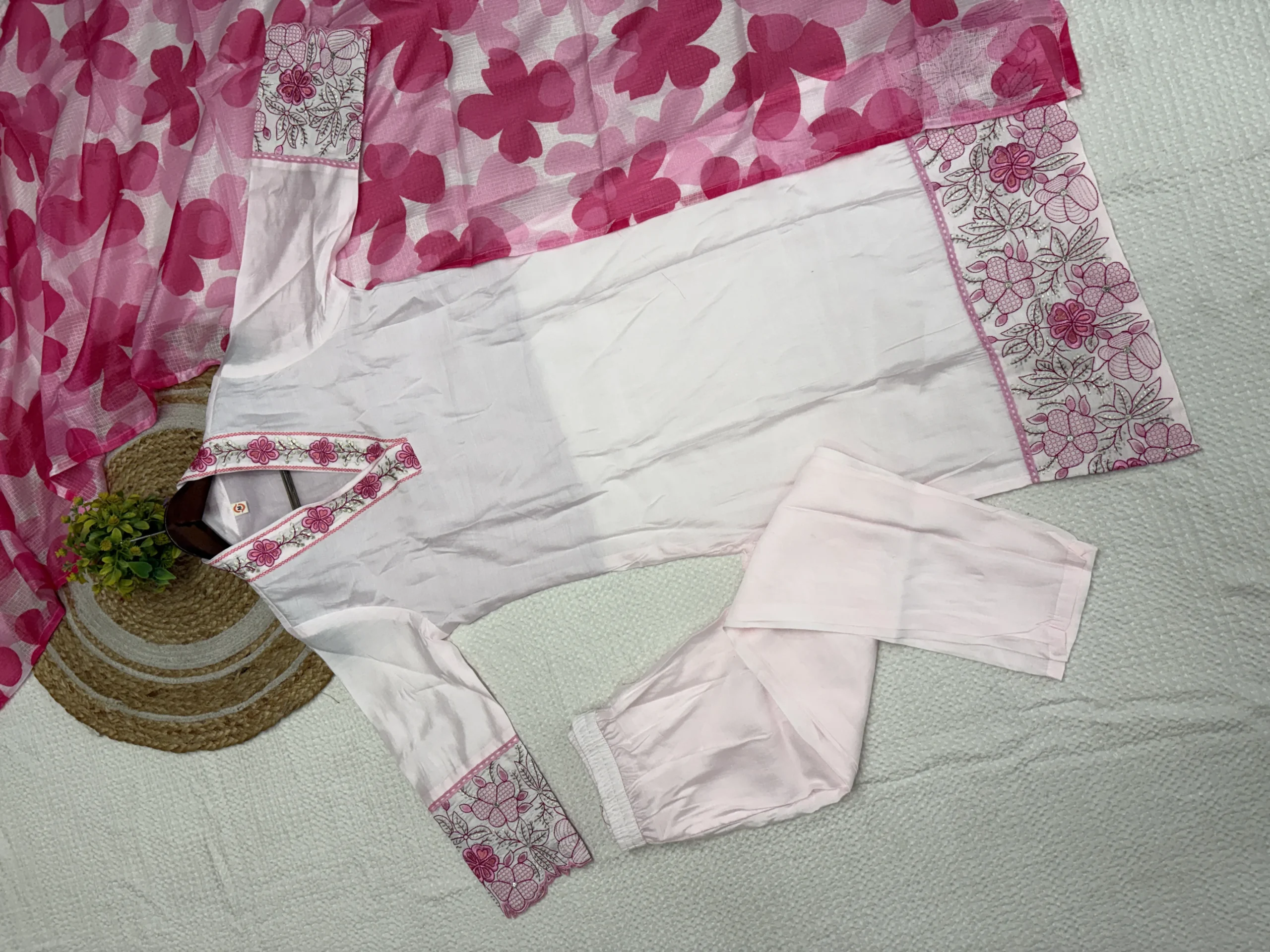 Chanderi Embroidered Kurta Set With Dupatta - Default