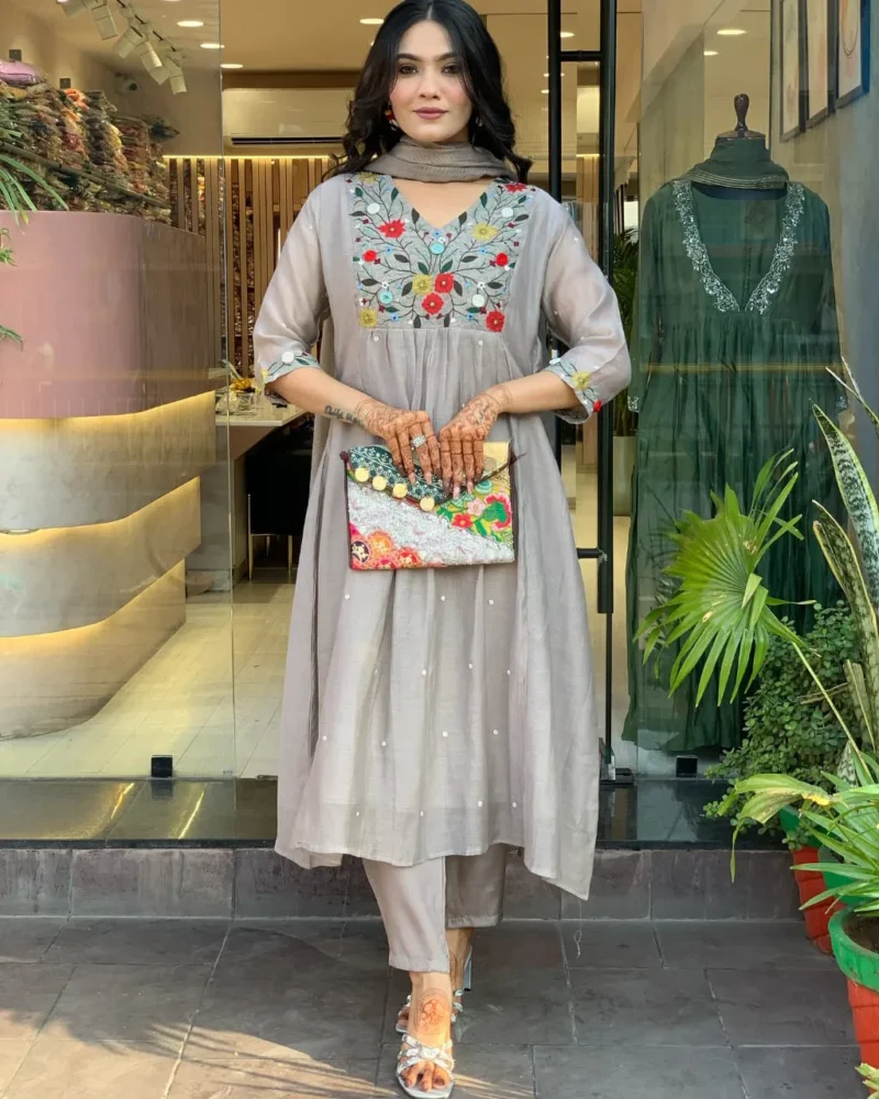 Chinon Viscose Embroidered Kurta Set With Dupatta - Default