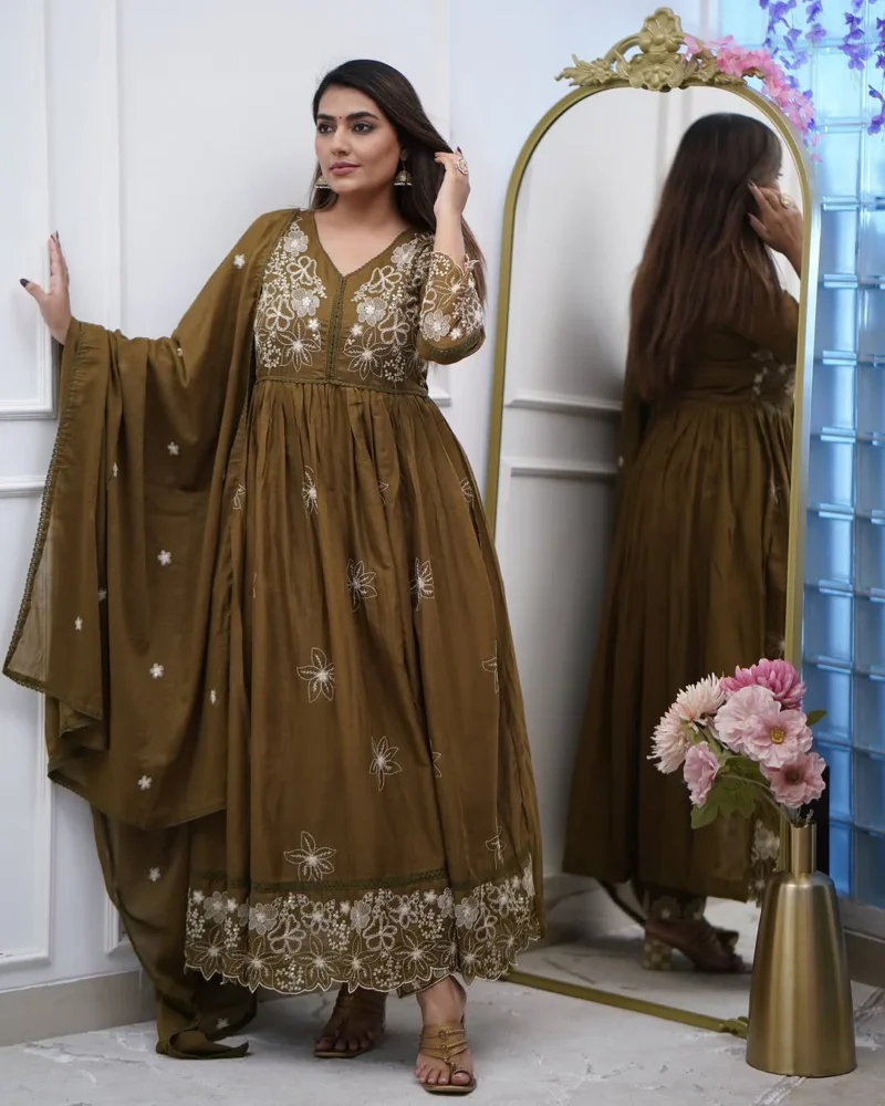 Cotton Silk Embroidered With Chicken Lace Kurta Set With Dupatta - Default