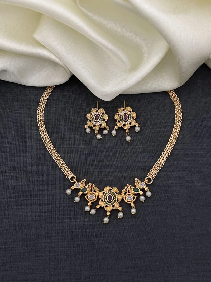 Elegant Floral Pearl Drop Necklace Set for Women