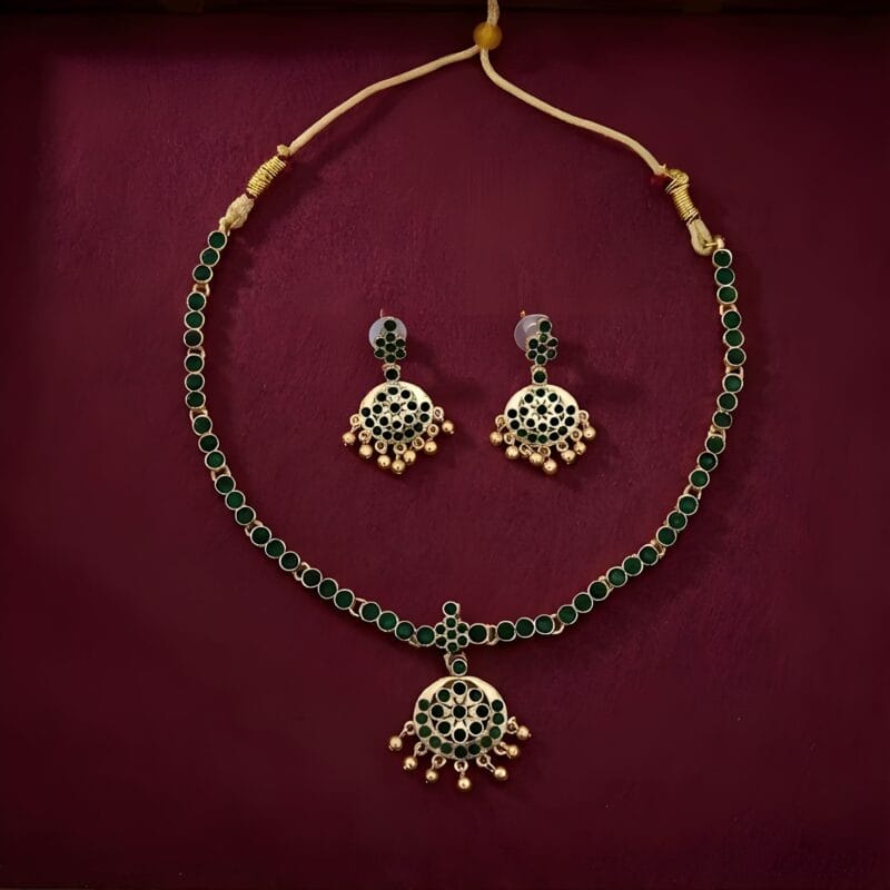 Traditional Green Stone Pendant Necklace Set for Women